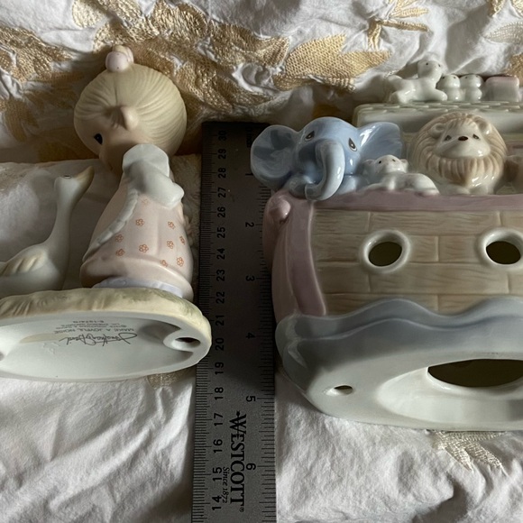 Mint Precision Moments Porcelain Figurines-Noah’s Ark Bank & Little Girl w/Goose - Picture 11 of 16